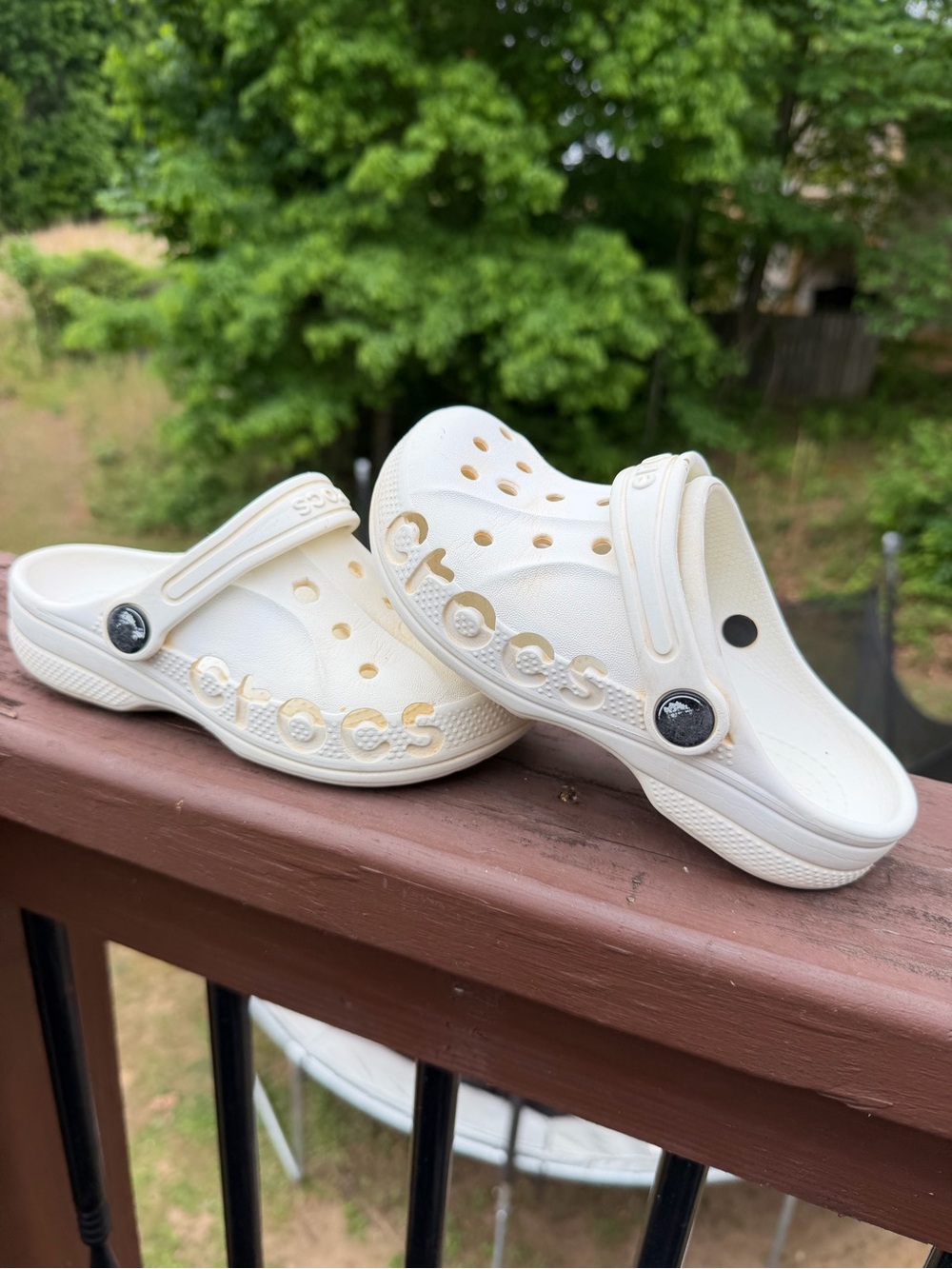 CROCS Classic Clog in Off-White/Cream